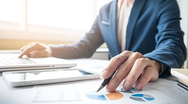 Office reporting scene