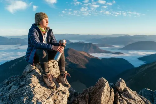 A flash with a flash up a mountain